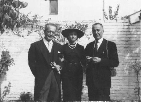 En Madrid con mis tios Vicente y Guillermo en 1.957.